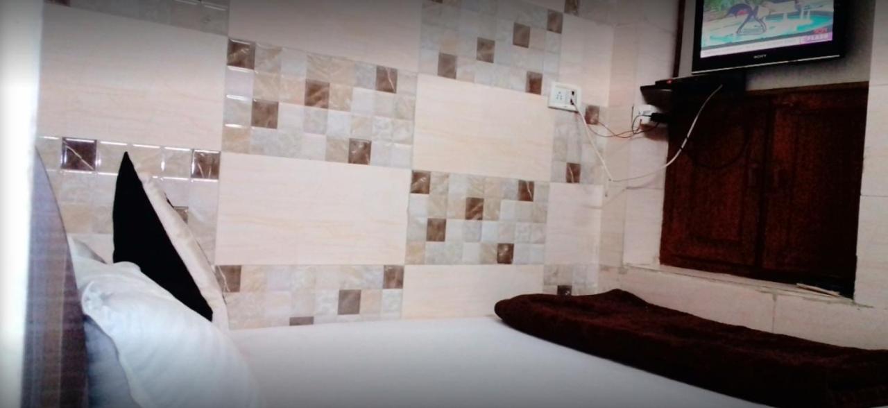 Ajanta Hotel 100 Mtrs Railway Station & 400 Mtrs Dargah Аджмер Екстериор снимка