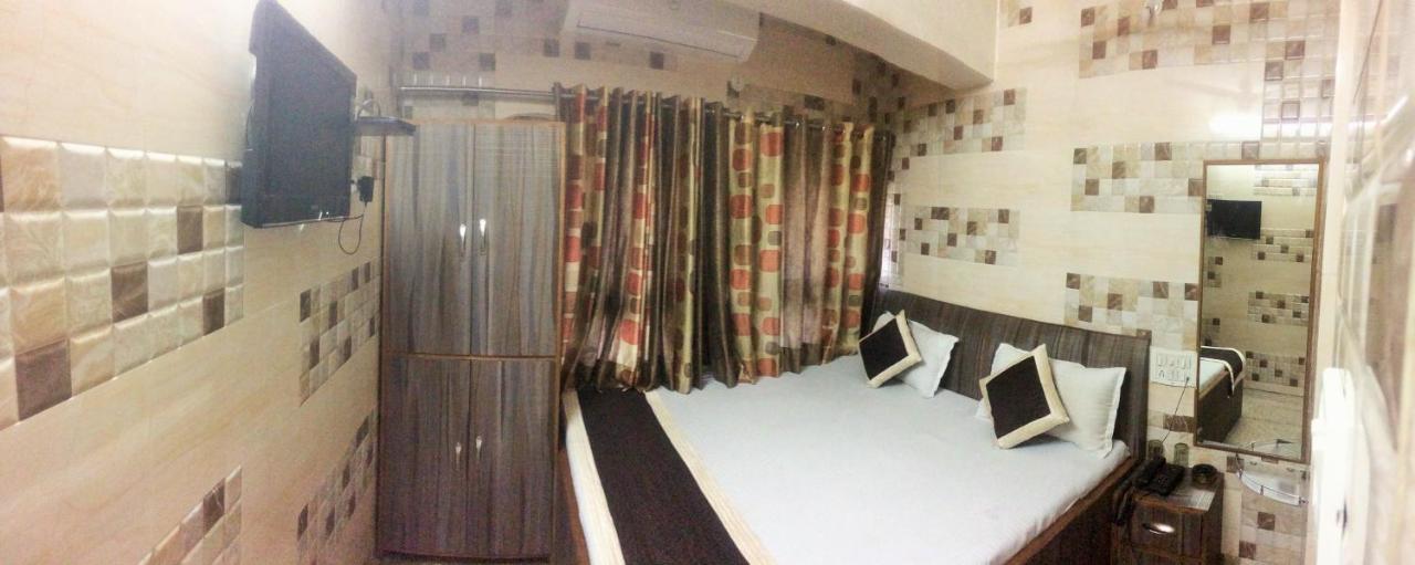 Ajanta Hotel 100 Mtrs Railway Station & 400 Mtrs Dargah Аджмер Екстериор снимка